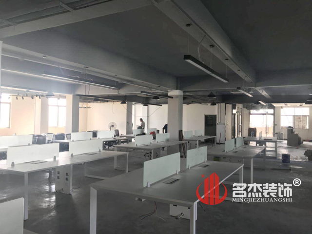 辦公室5G天天看5G天天爽.jpg 辦公室5G天天看5G天天爽.jpg