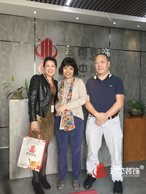辦公室5G天天看5G天天爽.jpg